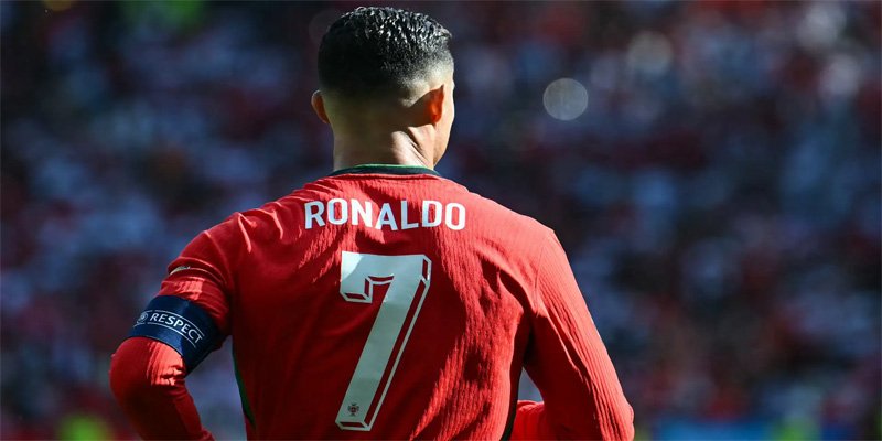 Cristiano Ronaldo là ai?